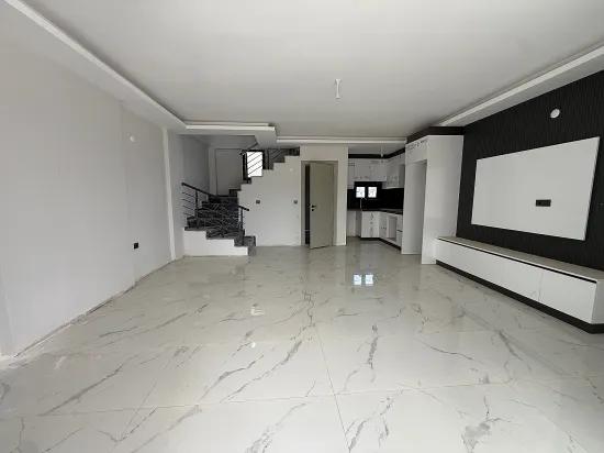 в Seferihisar Doğanbey на продажу новый 3+1 двухуровневая вилла – с большим садом