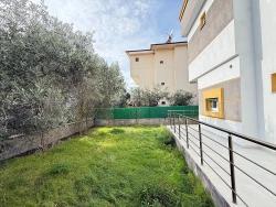 Новая Вилла 3 + 1 С Большим Садом На Продажу В Сеферихисар Доганбей