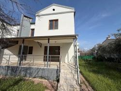 Для Продажи Семейный Дом 3+1 в Cumhuriyet Seferihisar Doğanbey - 240 m²