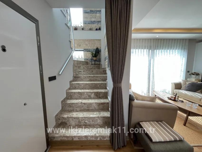 Для Продажи Летний 3+1 в Bengiler Seferihisar Ürkmez - 160 m²