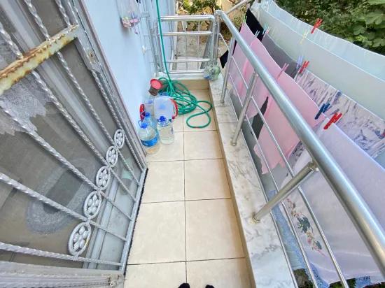 В Ürkmez Merkez Входной Этаж 2+1 Полностью Меблированная Квартира