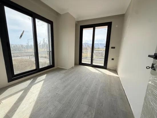 В Seferihisar Doğanbey На Продажу Новый 3+1 Двухуровневая Вилла – С Большим Садом