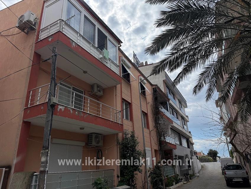 Seferihisar Ürkmez Mersin Alanı Mah. Satılık 2+1 Daire - 90 m²