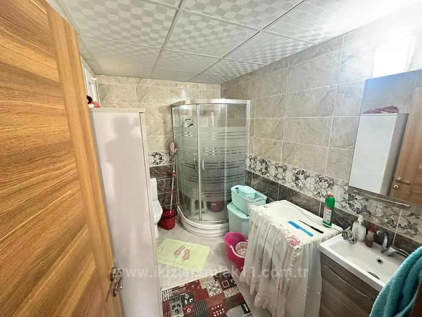 Seferihisar Ürkmez Merkez'de Satılık 2+1 Daire 80M2 Denize 200M