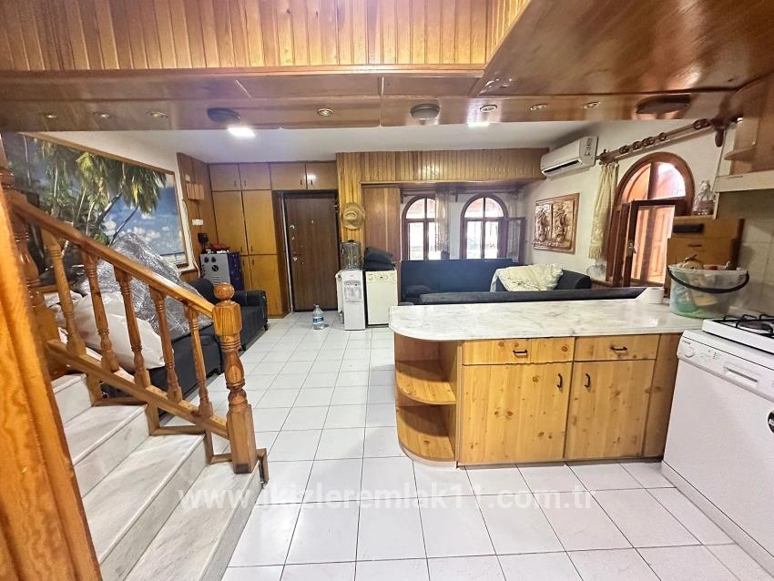 Seferihisar Doğanbey Cumhuriyet Mah. Satılık 3+1 Yazlık - 160 m²