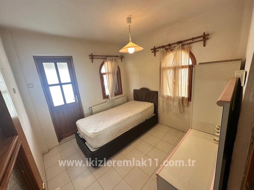 Seferihisar Doğanbey Cumhuriyet Mah. Satılık 3+1 Yazlık - 160 m²