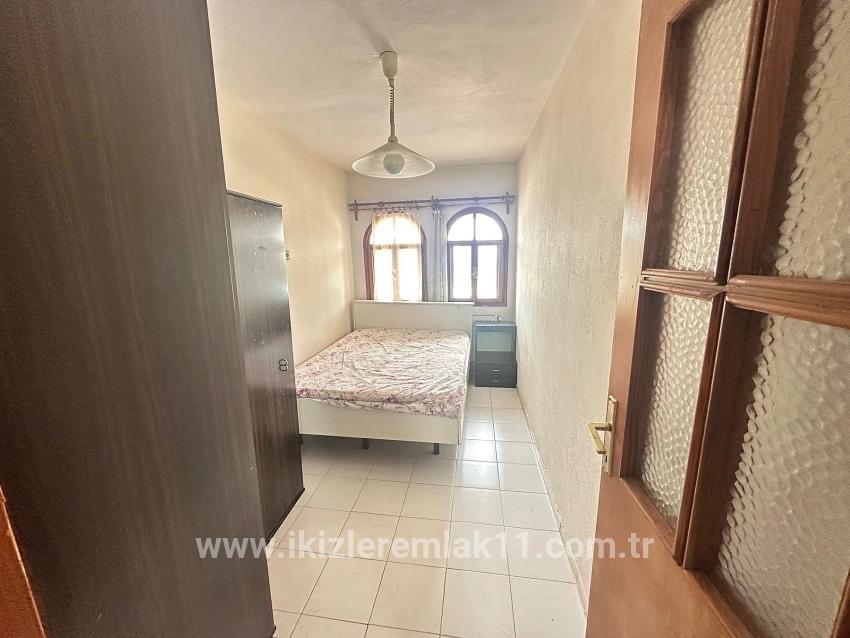 Seferihisar Doğanbey Cumhuriyet Mah. Satılık 3+1 Yazlık - 160 m²