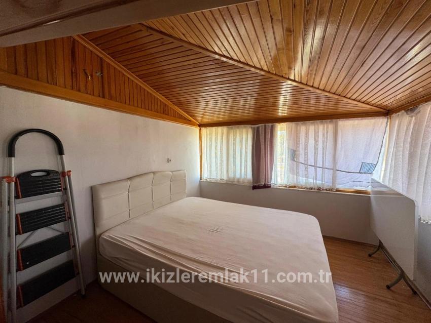 Seferihisar Doğanbey Cumhuriyet Mah. Satılık 4+1 Villa - 165 m²