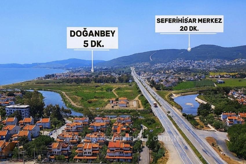 Seferihisar’cumhuriyet Mahallesi, Meltem Tur Sitesi Deniz Tarafında Satılık 4+1 Villa