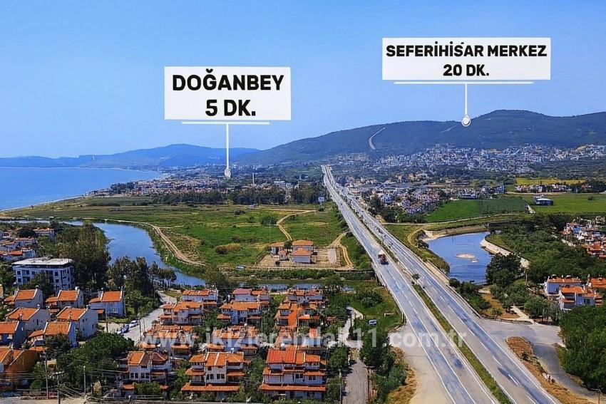 Seferihisar Doğanbey Cumhuriyet Mah. Satılık 4+1 Villa - 165 m²