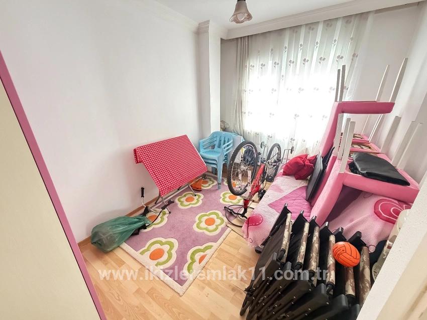Seferihisar Ürkmez Mersin Alanı Mah. Satılık 2+1 Daire - 80 m²