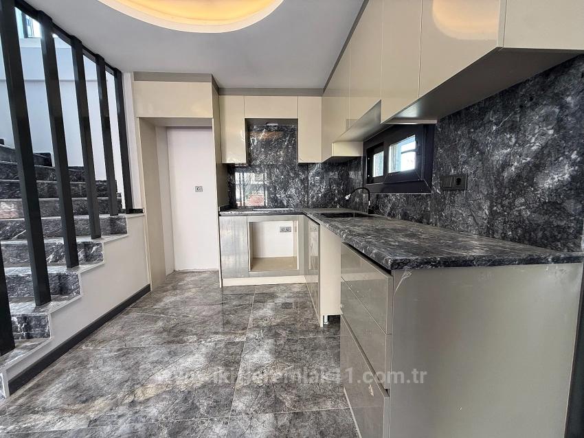 Seferihisar Doğanbey'de Satılık Sıfır Tek Müstakil 3+1 Villa