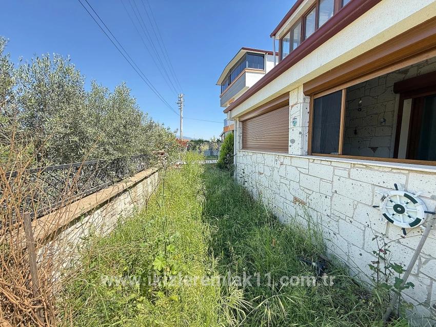 Seferihisar Doğanbey Cumhuriyet Mah. Satılık 2+2 Yazlık - 150 m²