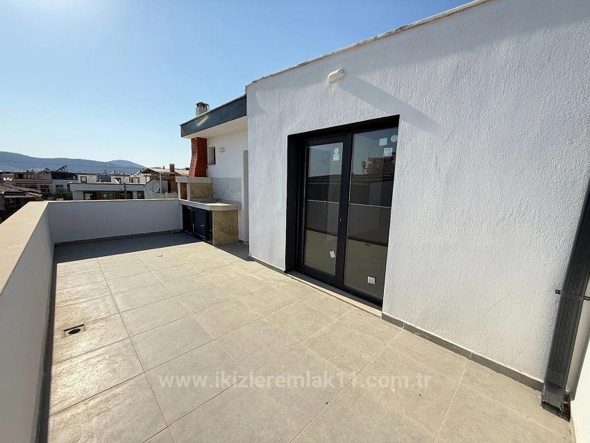 Seferihisar Doğanbey Merkez'de Satılık Sıfır 3+1 Villa