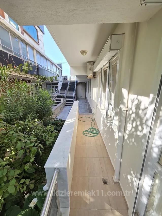 Satılık - Müstakil Bahçeli Daire - Gümüldür'de - Denize 200 Mt
