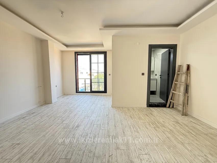 Seferihisar Doğanbey'de Satılık 1+1 Deniz Tarafında Satılık Daire