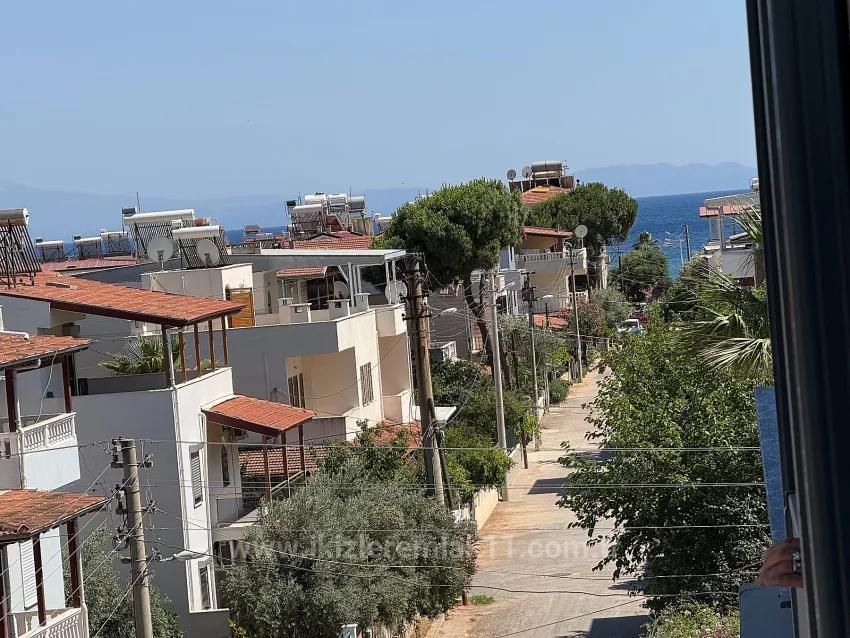 Seferihisar Doğanbey'de Satılık 1+1 Deniz Tarafında Satılık Daire