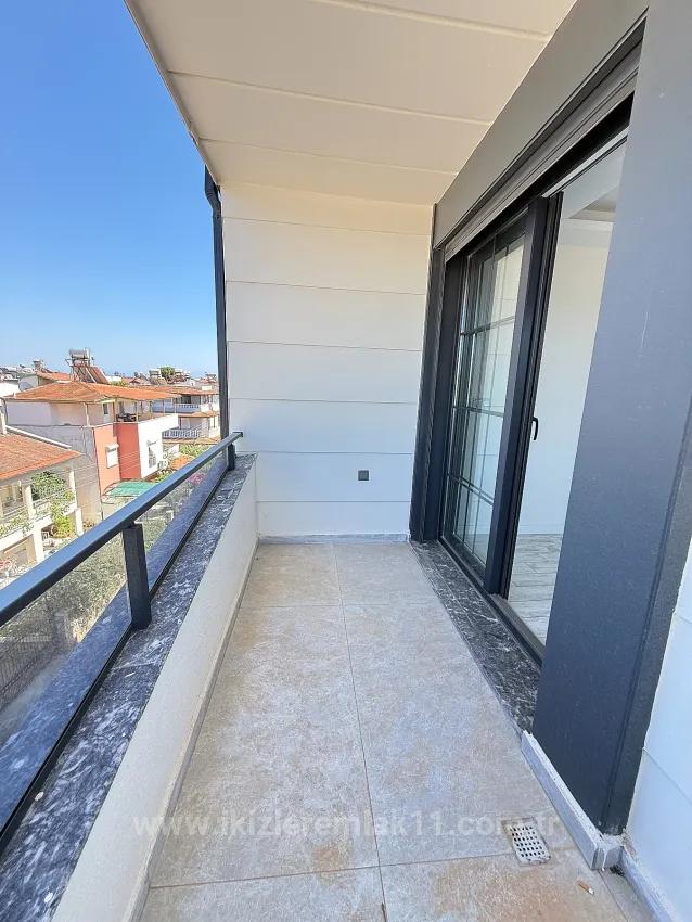 Seferihisar Doğanbey'de Satılık 1+1 Deniz Tarafında Satılık Daire