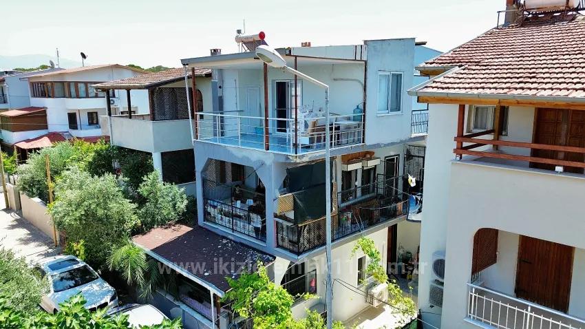 Doğanbey'de Satılık Ara Kat 2+1 Deniz Tarafında 70 Metre² Daire