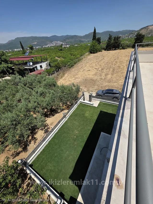 Gümüldür İnönü Mahallesi’nde Denize 450 Metre, Geniş Bahçeli Sıfır 4+1!