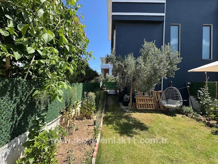 Seferihisar Doğanbey Cumhuriyet Mah. Satılık 3+1 Villa - 160 m²