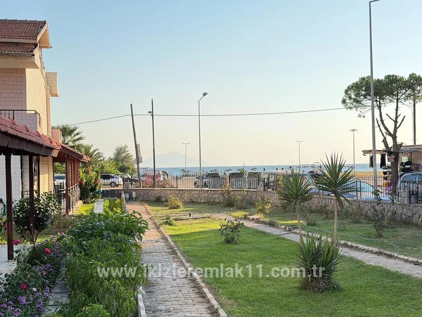 Menderes Gümüldür Gümüldür Fevzi Çakmak Mah. Satılık 3+1 Villa - 185 m²
