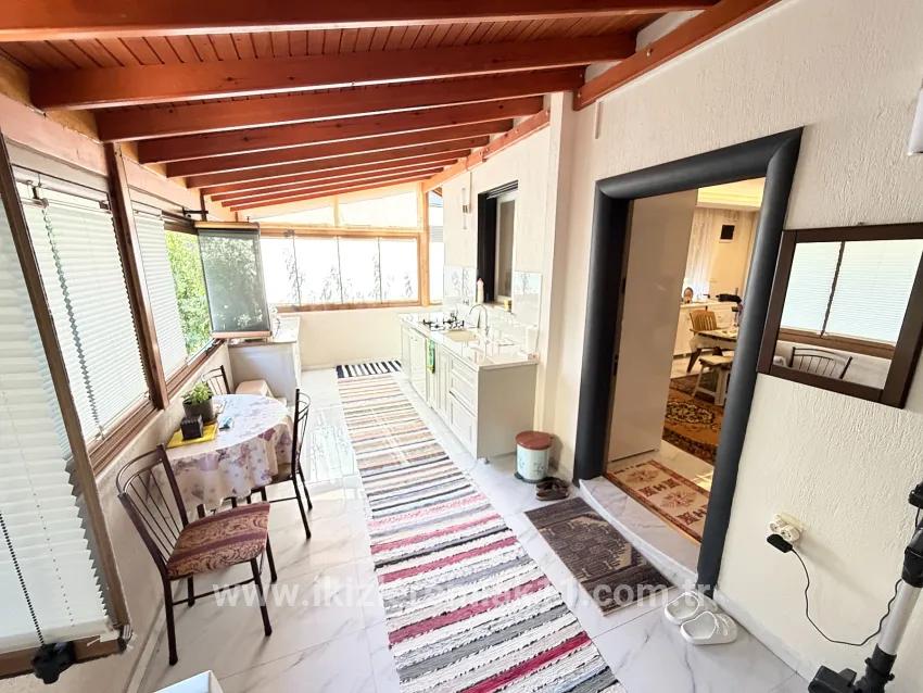 Seferihisar Doğanbey Cumhuriyet Mah. Satılık 3+1 Müstakil Ev - 180 m²