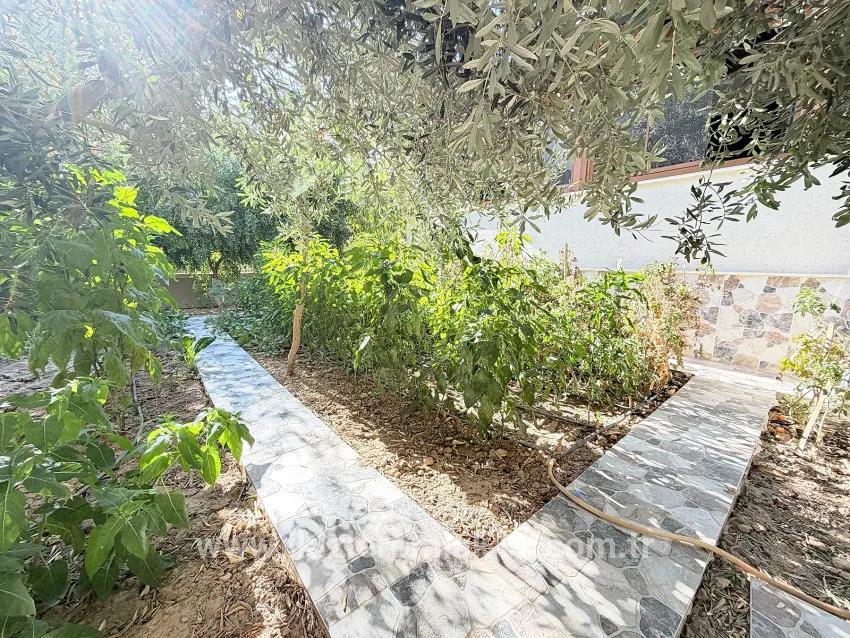 Seferihisar Doğanbey Cumhuriyet Mah. Satılık 3+1 Müstakil Ev - 180 m²