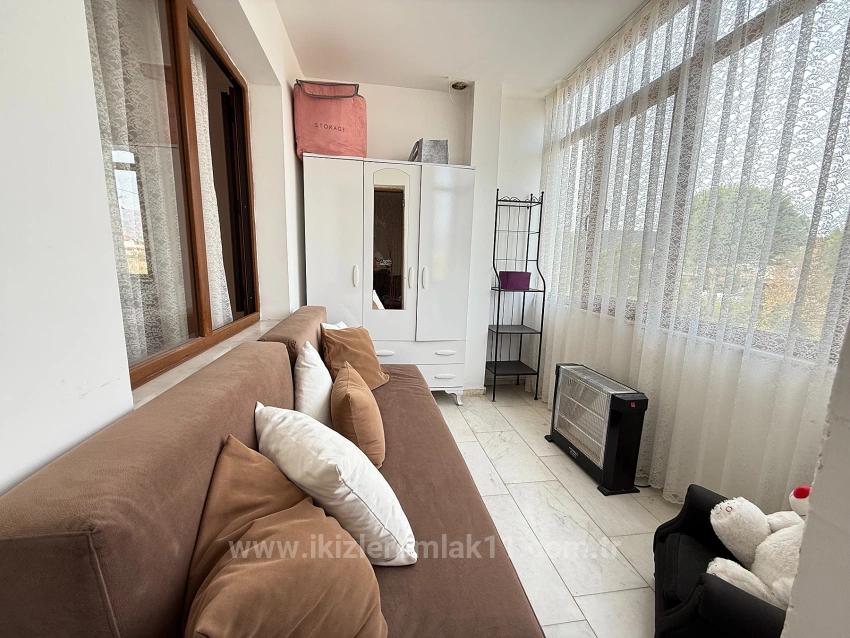 Seferihisar Doğanbey Merkez'de Acil Satılık Geniş Bahçeli 3+1 Villa