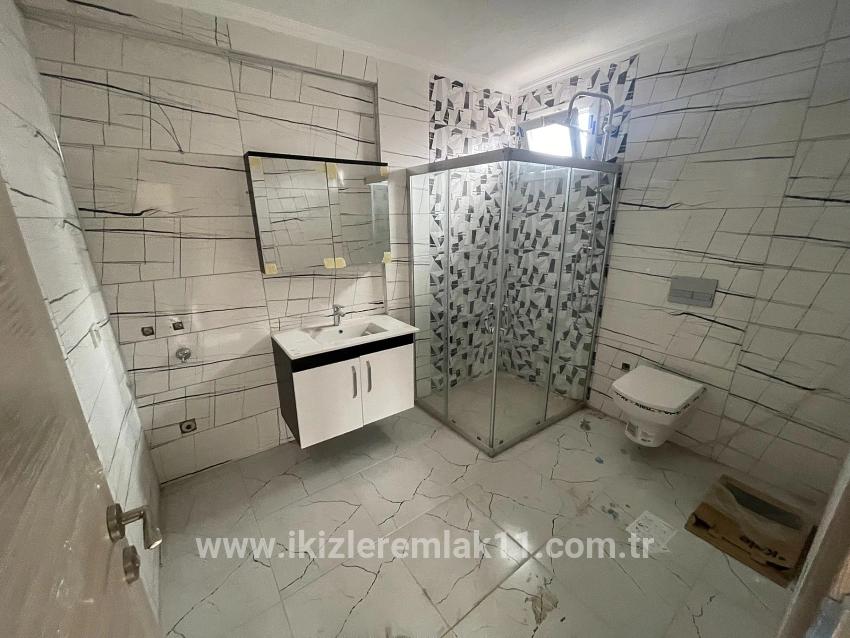 Seferihisar Doğanbey Cumhuriyet Mah. Satılık 3+1 Villa - 175 m²