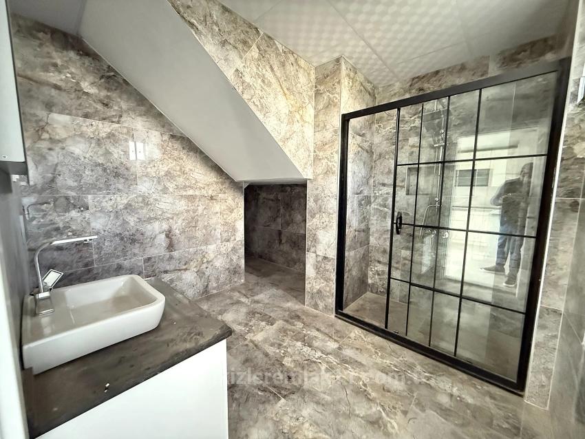 Seferihisar Doğanbey Cumhuriyet Mah. Satılık 3+1 Müstakil ev - 170 m²