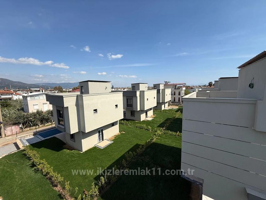 Seferihisar Doğanbey Cumhuriyet Mah. Satılık 3+1 Müstakil ev - 170 m²