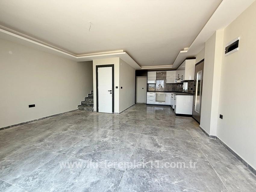 Seferihisar Doğanbey Atatürk Mah. Satılık 3+1 Villa - 170 m²