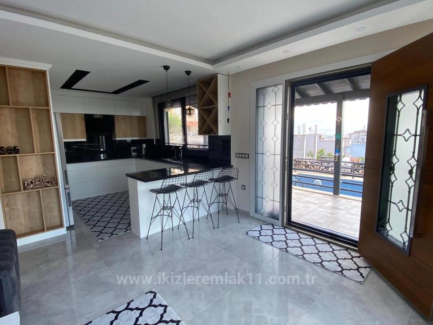 Seferihisar Doğanbey'de Satılık 3+1 Müstakil Deniz Manzaralı Havuzlu Villa