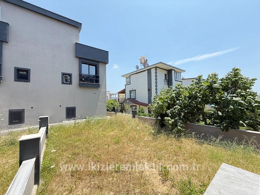 Seferihisar Doğanbey Atatürk Mah. Satılık 2+1 Villa - 185 m²