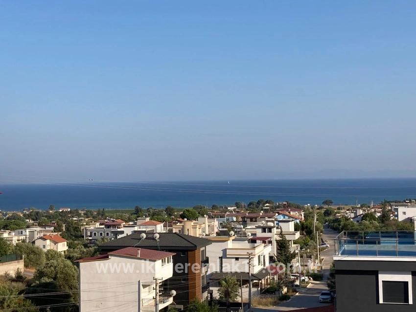 Seferihisar Doğanbey Atatürk Mah. Satılık 3+1 Villa - 200 m²