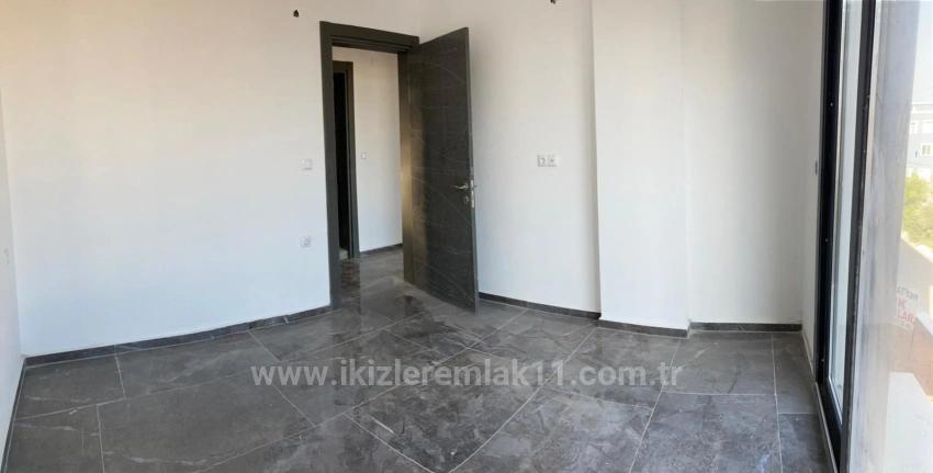 Seferihisar Doğanbey'de Satılık Tamamen Müstakıl Lüks 3+1 Villa