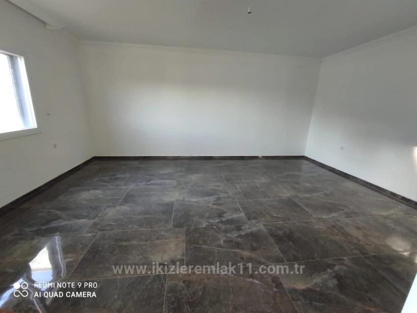 Seferihisar Doğanbey Cumhuriyet Mah. Satılık 4+2 Villa - 195 m²