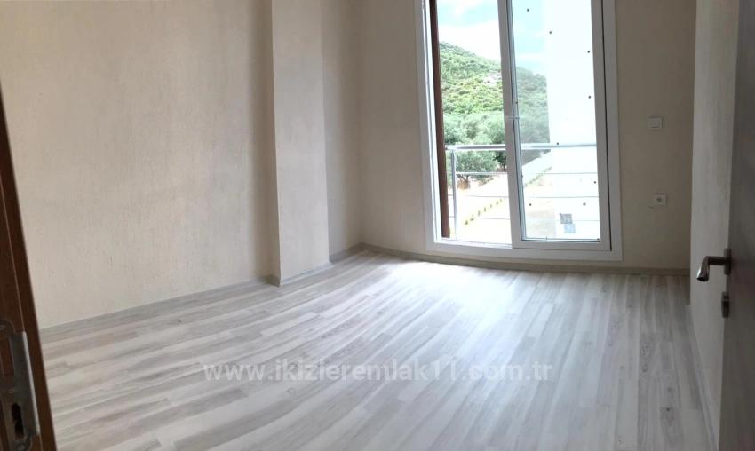 Seferihisar Doğanbey'de Satılık 3+1 Sıfır Müstakil 3+1 Villa