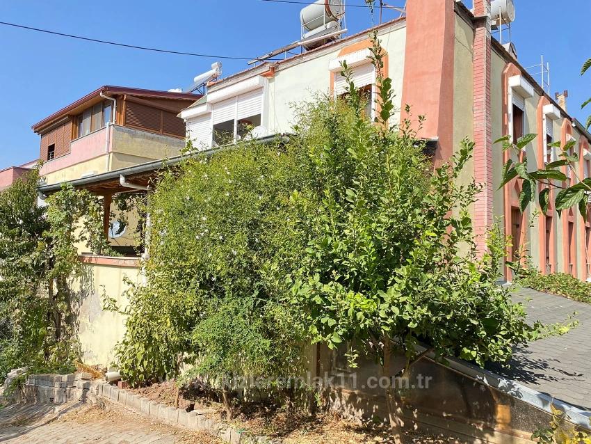 Seferihisar Ürkmez'de Deniz Tarafında Satılık 1+1. 85 M2 Daire