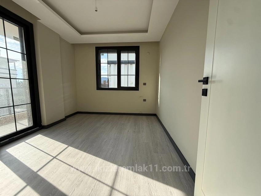 Seferihisar Doğanbeyde Satılık Müstakil Havuzlu Sıfır Lüks Villa