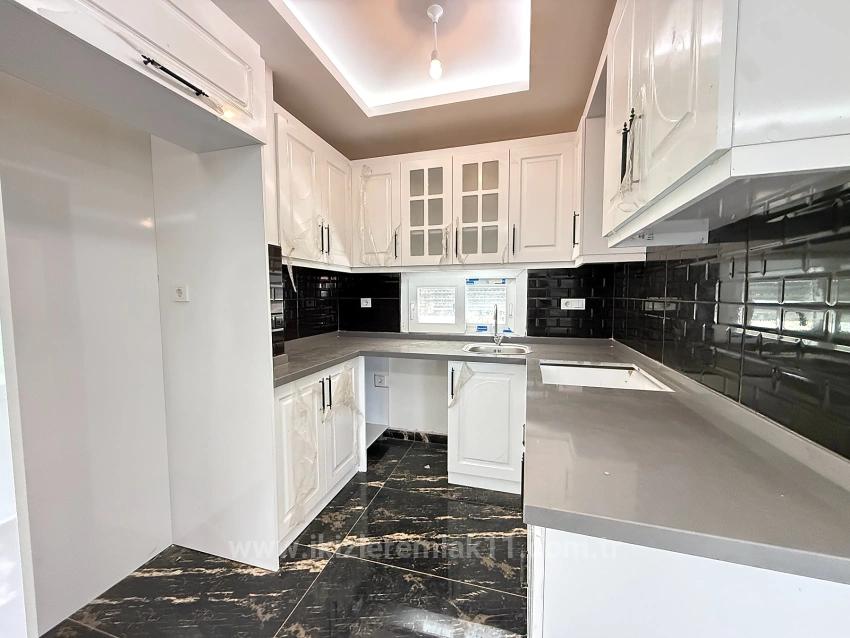 Seferihisar Doğanbey’de Satılık 3 + 1 Sıfır Geniş Bahçeli Villa Yazlık