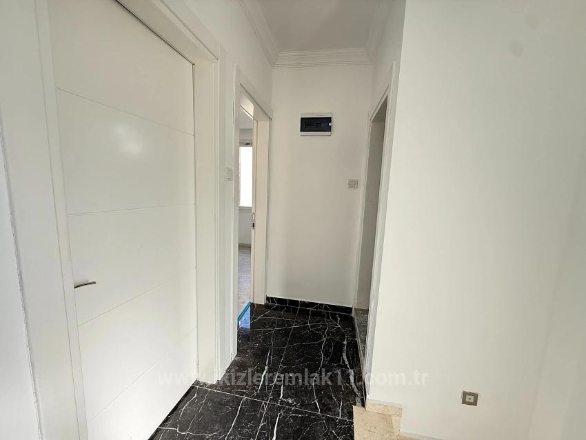 Seferihisar Doğanbey’de Satılık 3 + 1 Sıfır Geniş Bahçeli Villa Yazlık