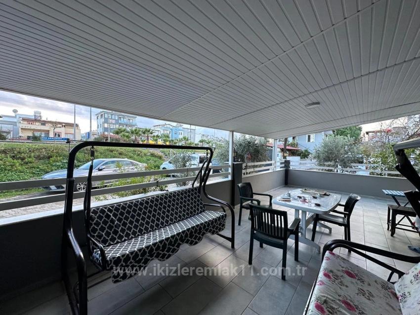 Seferihisar Doğanbey’de Satılık Giriş Katı Denize 200 M 2+1 Daire