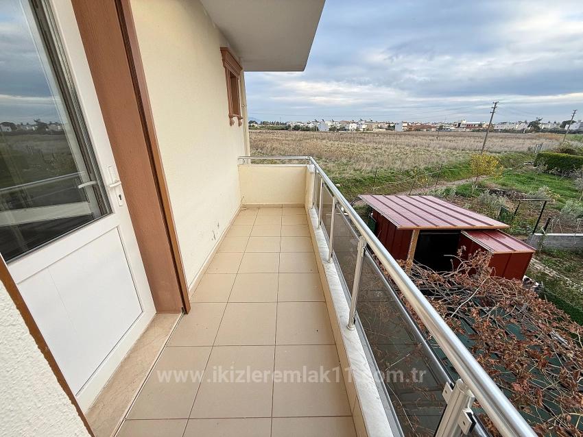 Seferihisar Doğanbey'de Satılık 5+1 Geniş Bahçeli Dublex Villa