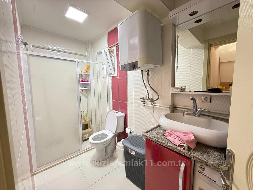 Seferihisar Doğanbey Cumhuriyet Mah. Satılık 5+1 Müstakil ev - 200 m²