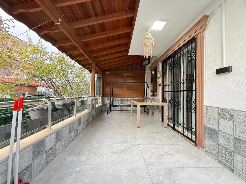 Seferihisar Doğanbey'de Satılık 5+1 Geniş Bahçeli Dublex Villa