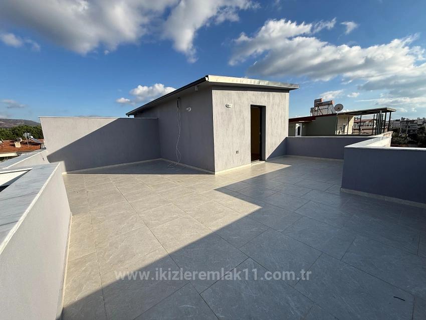 Seferihisar Doğanbey'de Satılık 3+1 Sıfır Bahçeli Dublex Villa