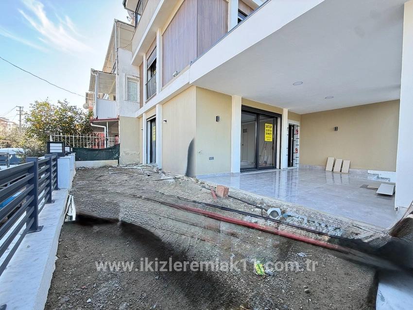 Seferihisar Doğanbey Cumhuriyet Mah. Satılık 3+1 Villa - 170 m²