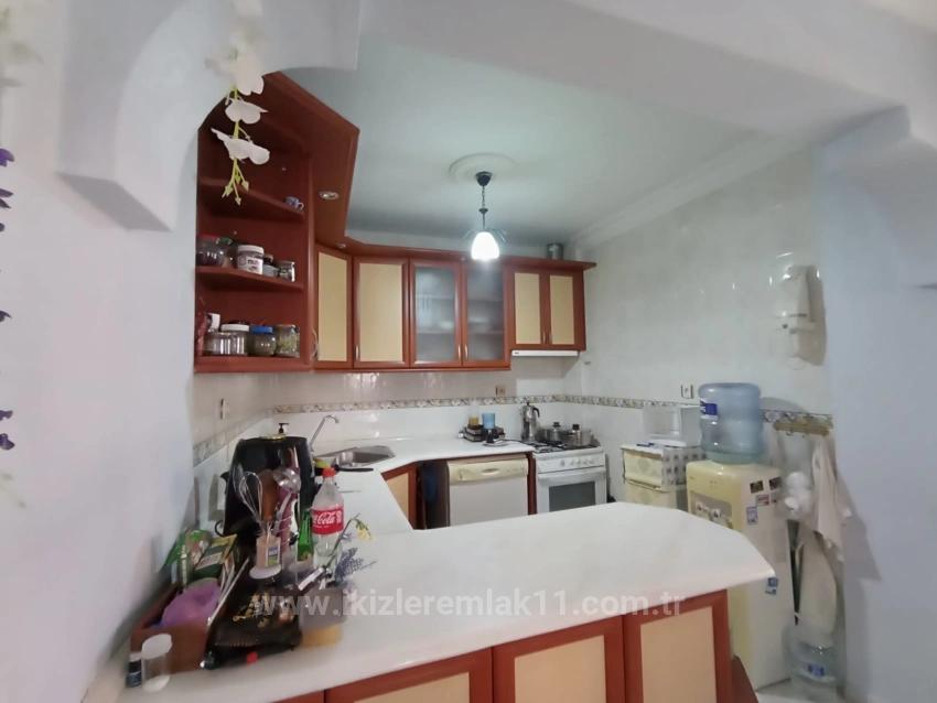 Seferihisar Doğanbey Cumhuriyet Mah. Satılık 6+1 Müstakil ev - 200 m²